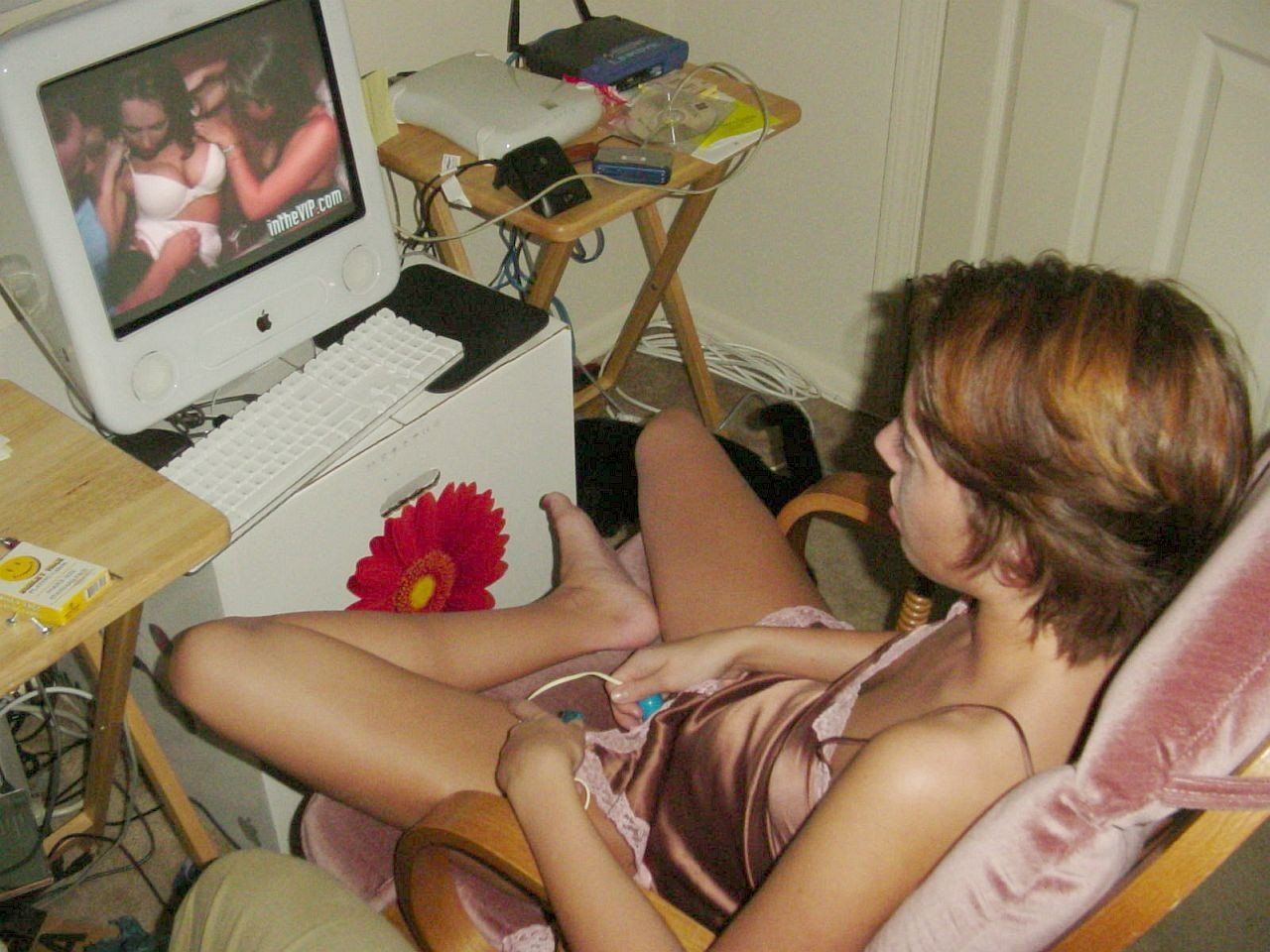 Girls masturbate watching porn
