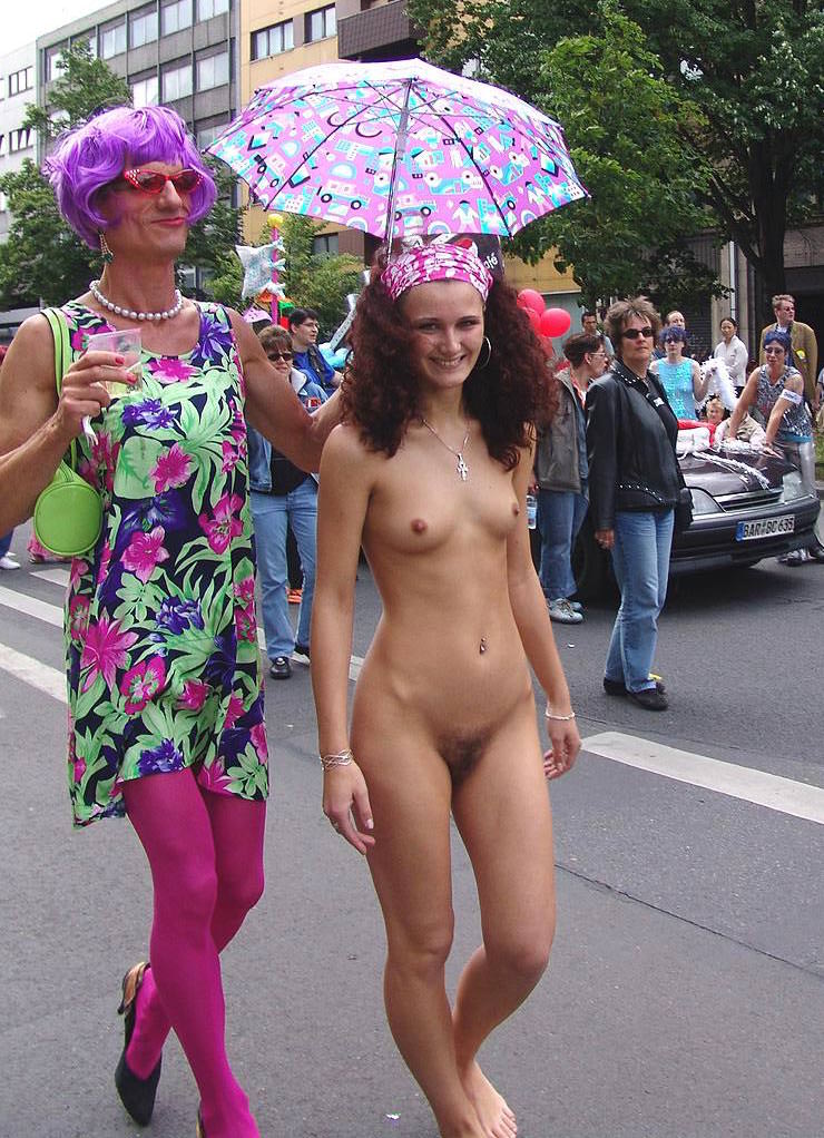Manhattan reccomend pride parade