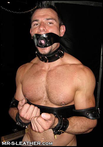 Young B. reccomend rubber gag