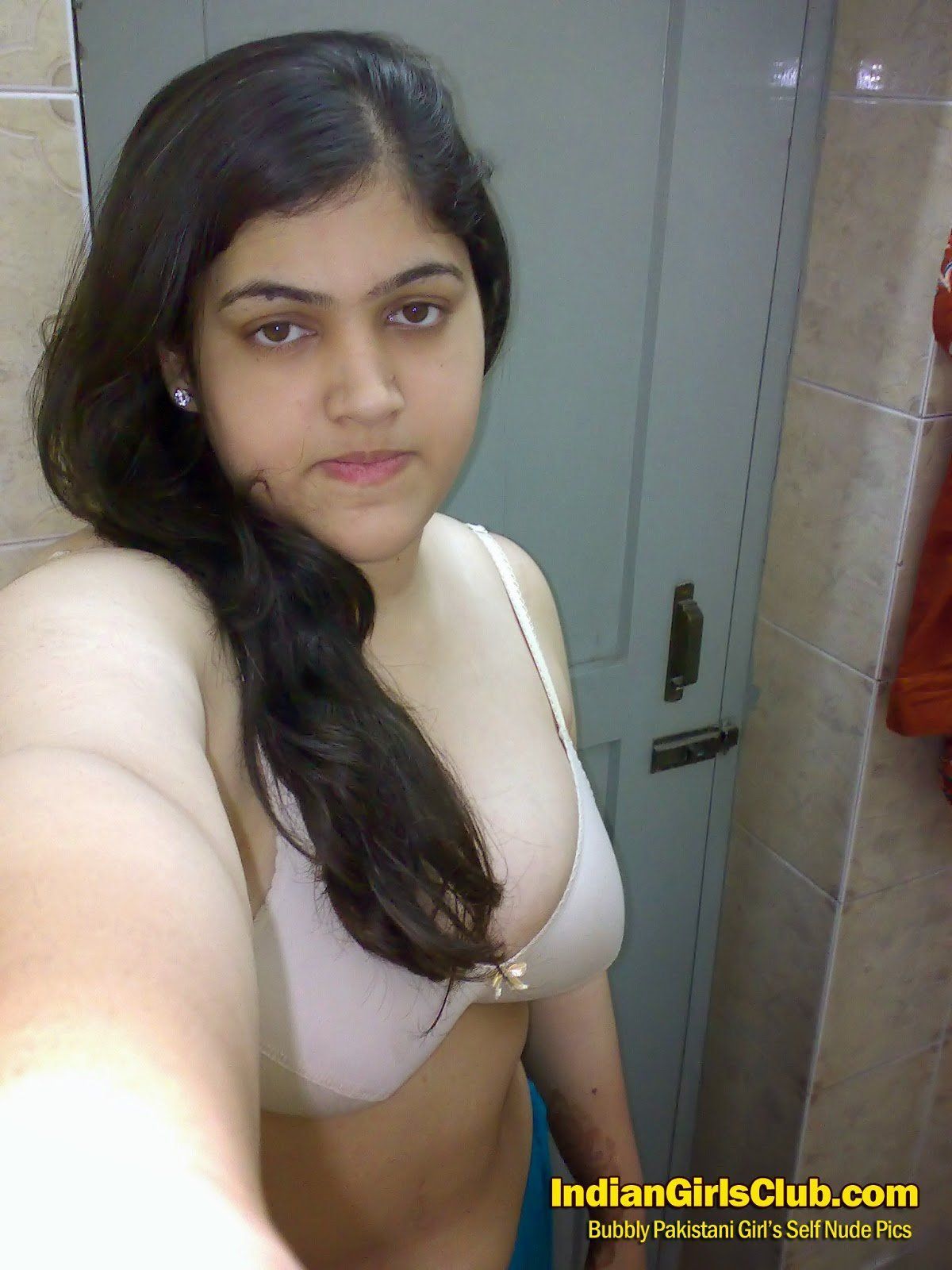Pakistani teen girl nude photos