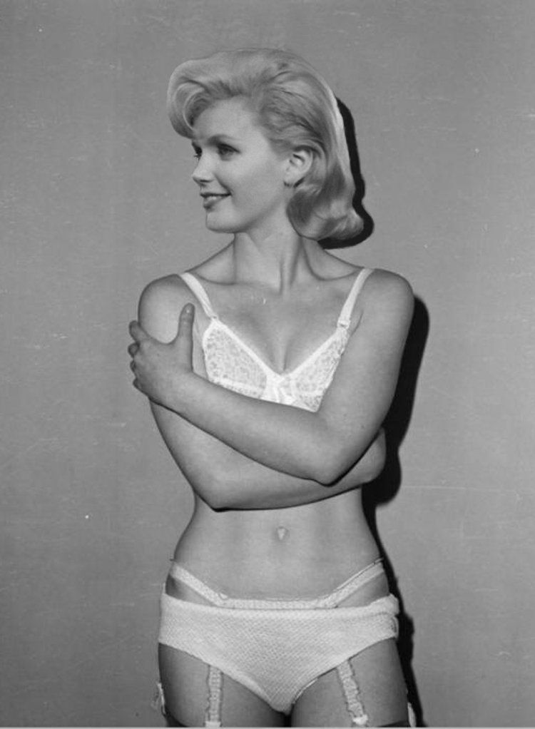 Lee remick naked