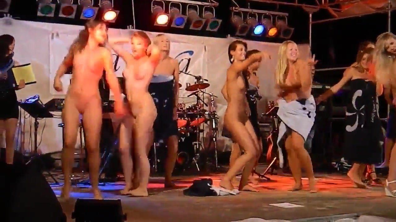 Naked Women Dance