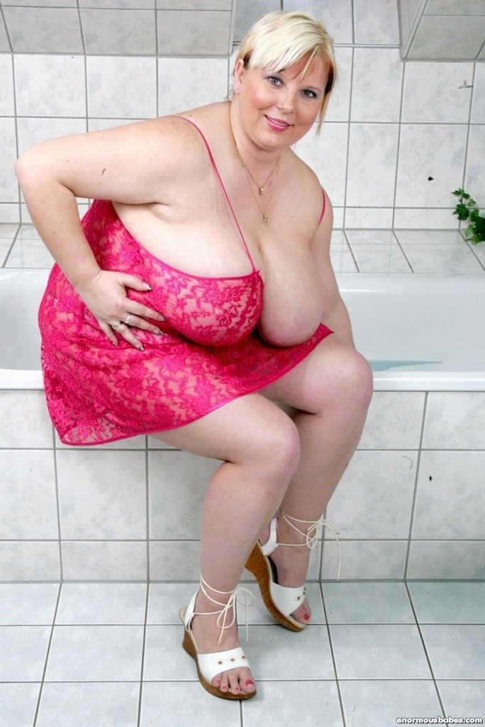 Indiana reccomend Bbw naked bathroom pics