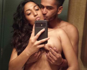 Hot naked pics of indian couple