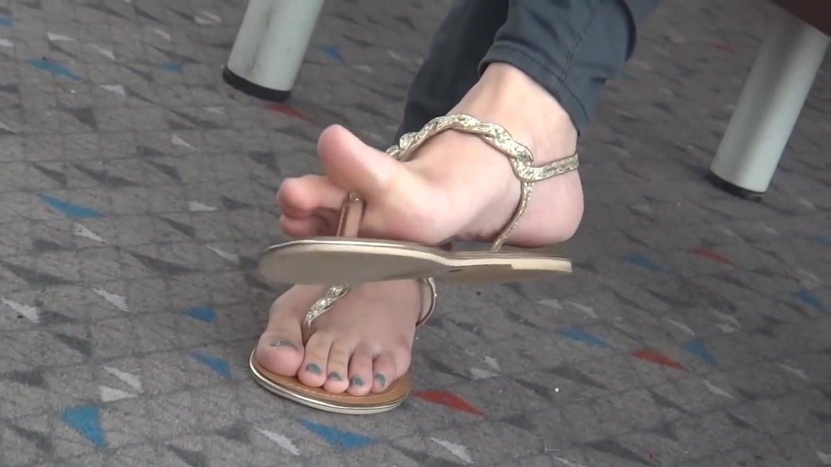 Cookie reccomend candid sandals