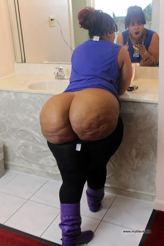 Huge ebony ass