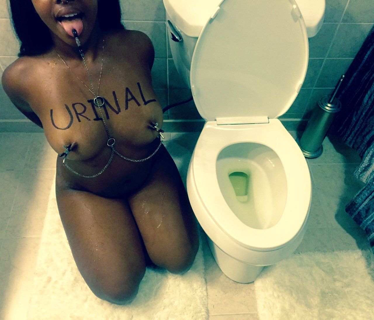 Urinal slave